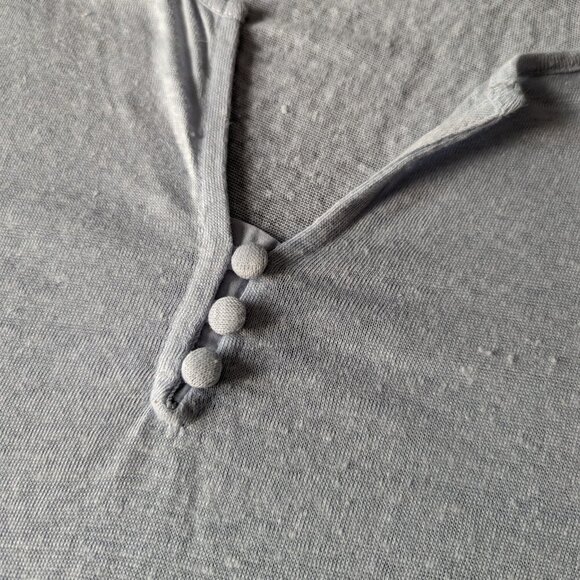 Lightweight Linen and Rayon Faux Layered Short Sleeved Top - Picture 5 of 10